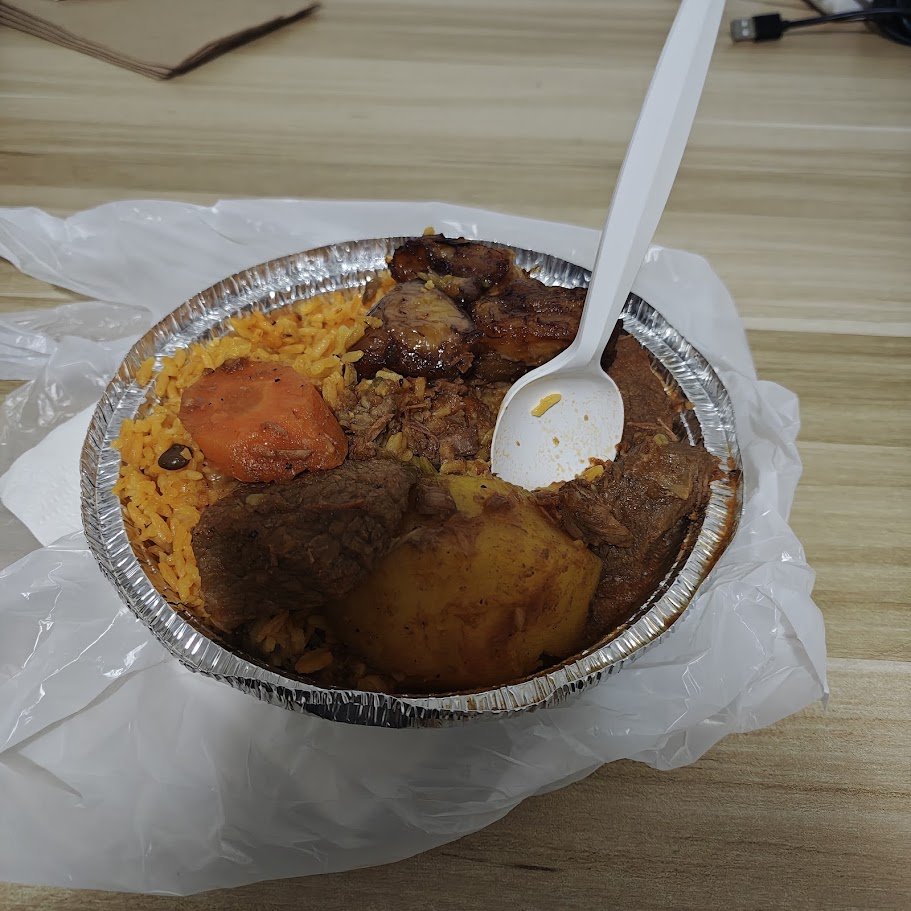 Plates of Dominican food on a table.